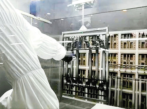 Sealing Strip Spraying Case